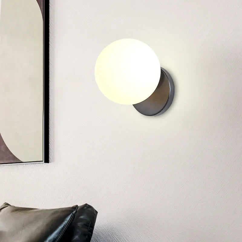 GleamGold - Luksus Gull Vegglampe med Glass Skanto