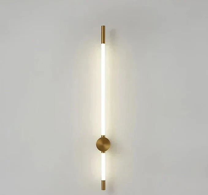 Skanto | AstraBeam – Vertikal LED Vegglampe for Moderne Interiør