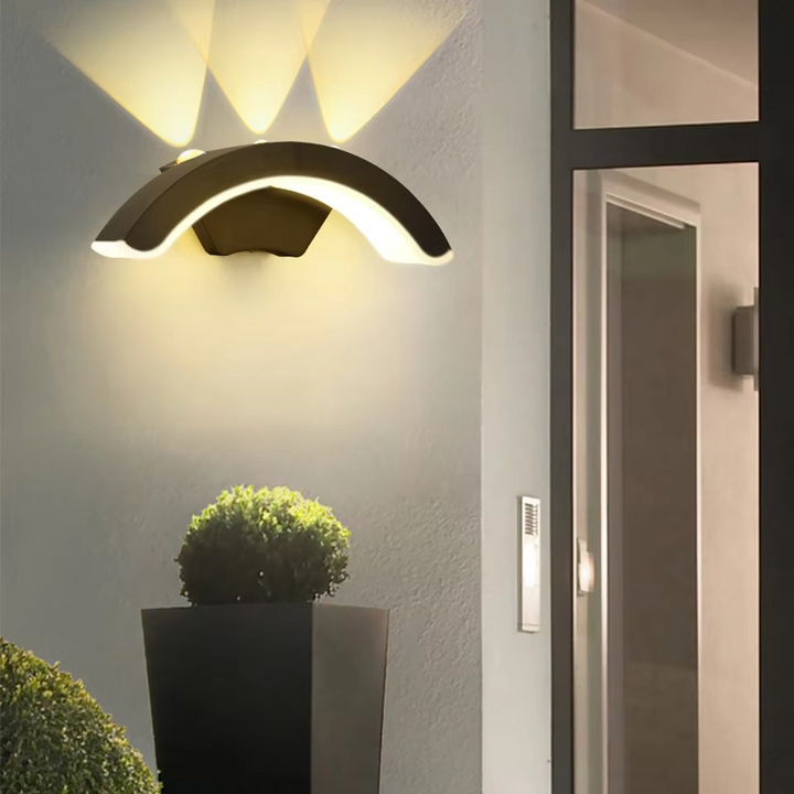 Skanto | Elegant 10W Vanntett LED Utendørs Vegglampe for Hage og Balkong - Dobbelt Spenning