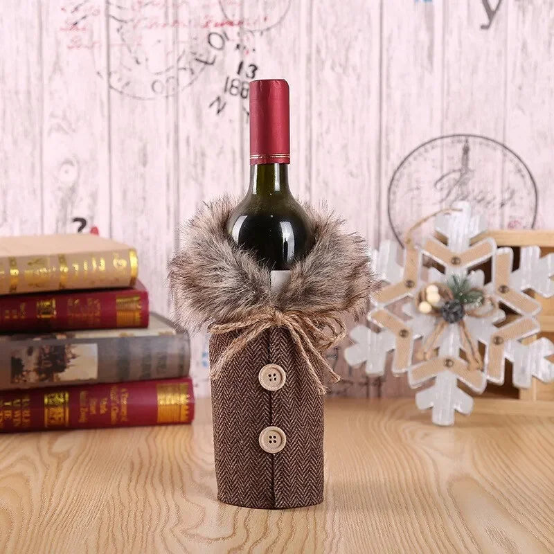Juleflaskehette med pelskrage – festlig hette for vinflasker, nisse dekorasjon til jul, perfekt som gaveinnpakning | Skanto