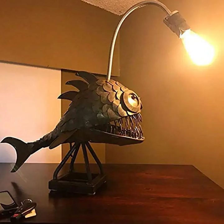 Glowfish Retro Bordlampe Skanto