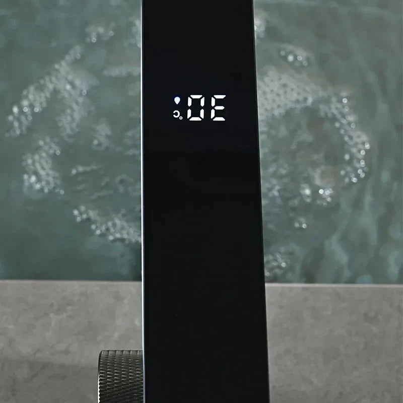 Skanto | LED Kran med Digital Temperaturskjerm og Varme-Kald Blanding Funksjon