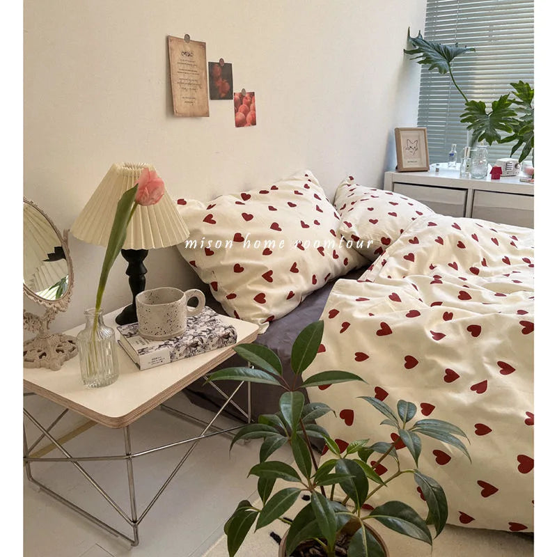 Skanto | CozyLove | Twin, Full & Queen Duvet Cover Set – Myk koreansk stil sengetøy med hjerte-design