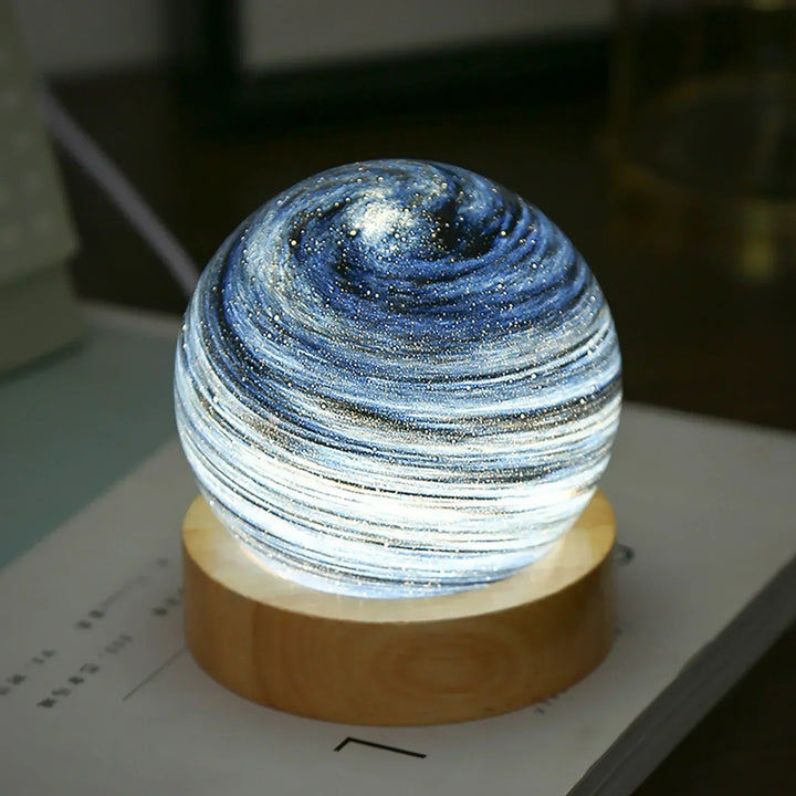 Skanto | CosmicGlow - Mini nattlamper 3D - soldekorasjon LED - galakse stemning
