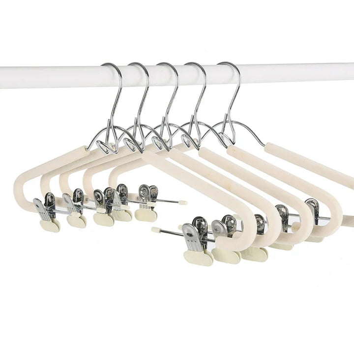 Skanto | Plassbesparende Design Stable Kleshengerset