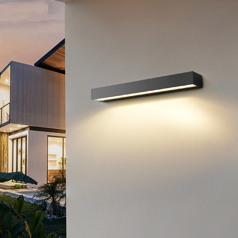 Skanto | GardenLux – Elegant Vegglampe for Hage med Luksuriøs Glød