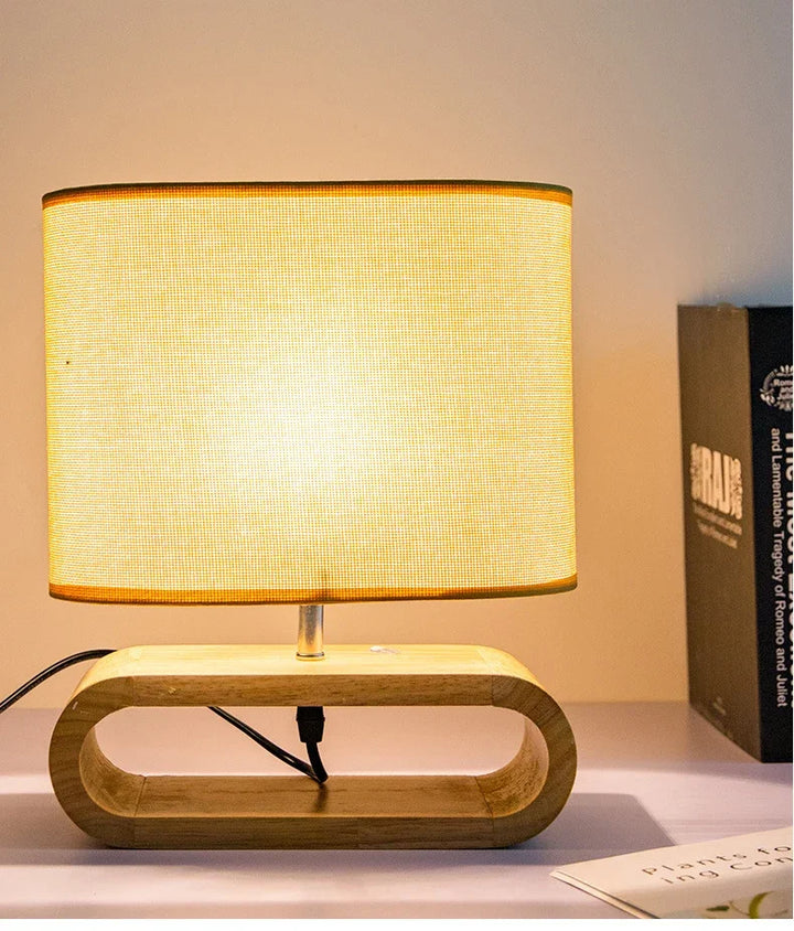 Skanto | Moderne skrivebordslampe med en luksuriøs trefinish