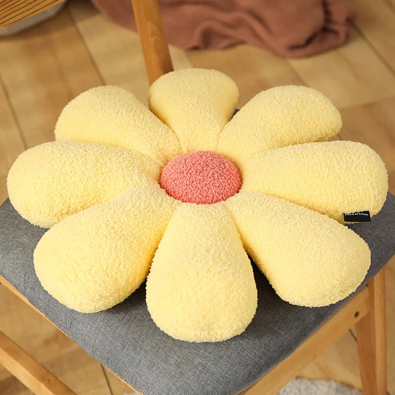 Boucle Plush Flower Cushion | Skanto