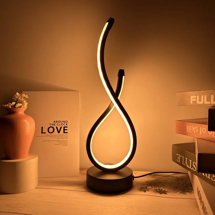 Skanto | Lumoara LED Bordlampe | Dimmbar | 3 Lysfarger | Moderne Design