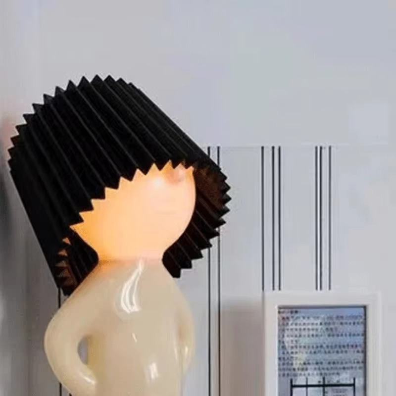 Skanto | Kreativ Bordbok Lys – LED Skrivebord Lampe med Unik Design