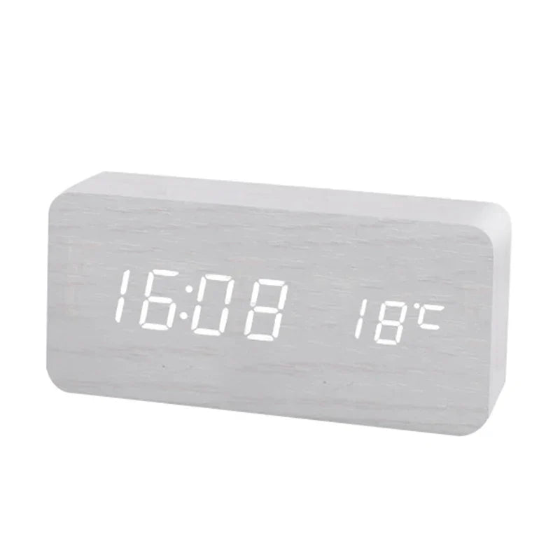 Skanto | EcoTime Tre Digital Vekkerklokke | LED Display | Moderne Design | Stille | Miljøvennlig