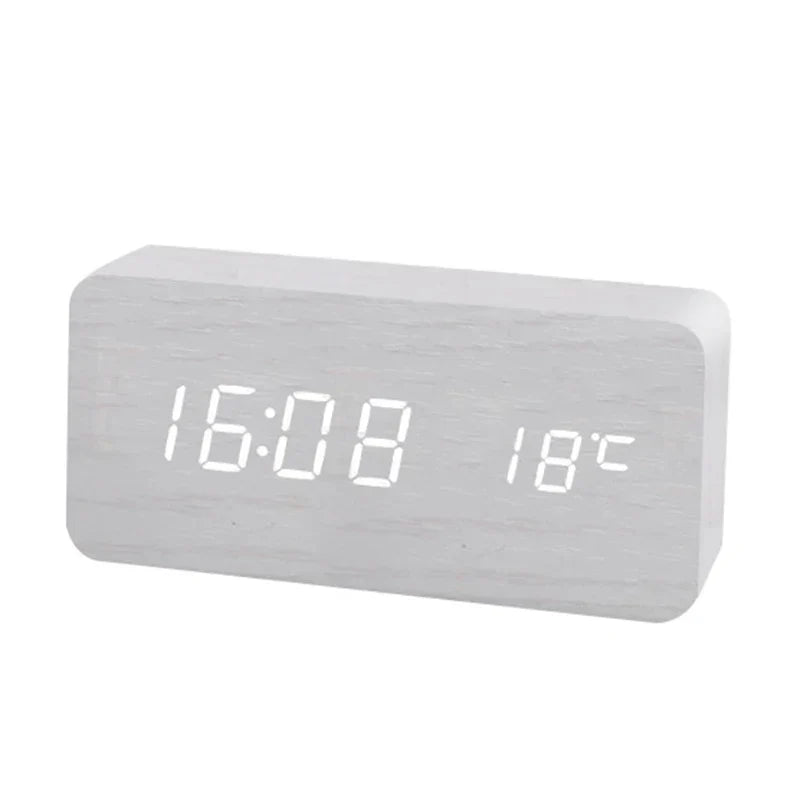 Skanto | Digital vekkerklokke laget av tre | LED-skjerm | Moderne design | Stille | Miljøvennlig