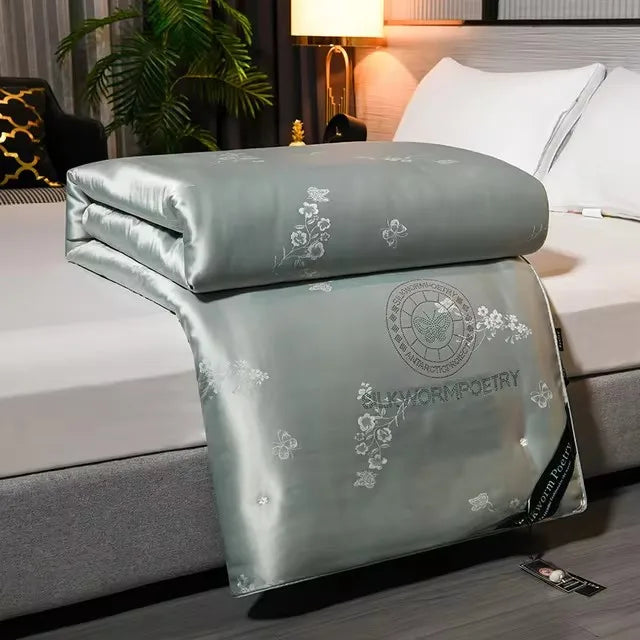 Skanto | Luksuriøst Vinter Dyne laget av 100% Mulberry Silke