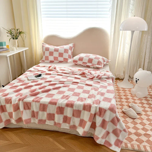 Skanto | Pandaluna Fleece Teppet med Rute Mønster | Myk & Pustende | For Sofa, Seng & Kontor | Maskinvaskbar | Rosa/Hvit