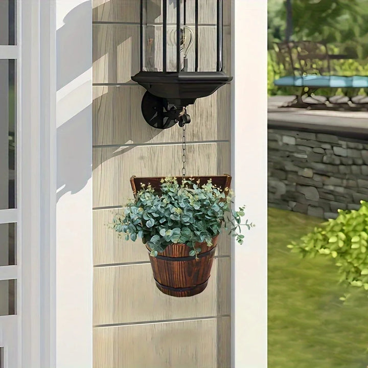 Skanto | Trebøtteplantekasse i fatadesign for hage og terrasse – Dekorative blomsterpotter laget av tre