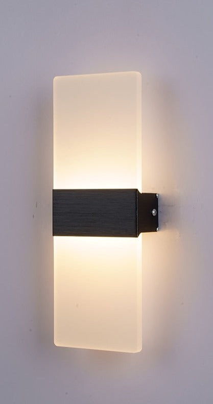 Skanto | SoftBeam – Strømlinjeformet Vegglampe Perfekt for Soverom