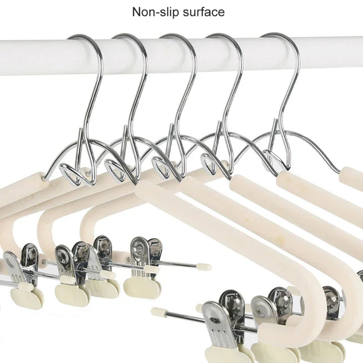 Skanto | Plassbesparende Design Stable Kleshengerset