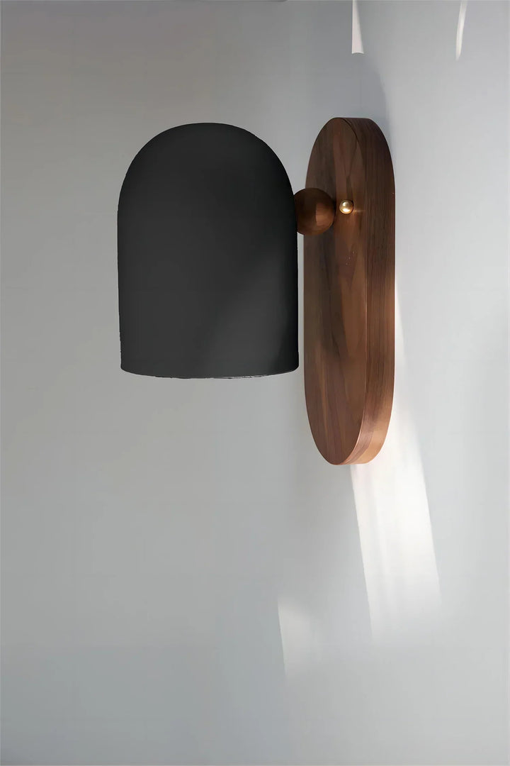 Skanto | Valnøtt Vegglampe i Wabi-Sabi Stil for Koselig Interiør