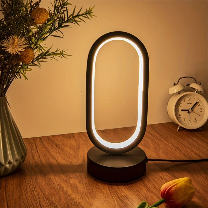 Skanto | | Moderne U-formet LED bordlampe