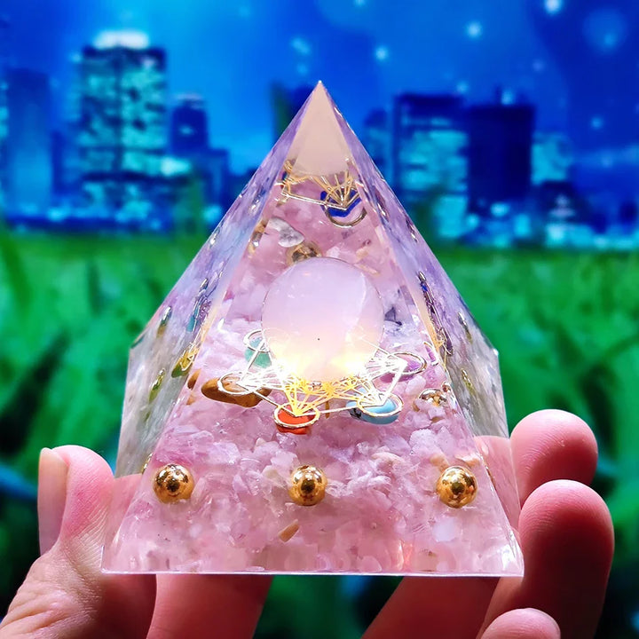 Skanto | Orgonitt-pyramide helbredelse krystaller energigenerator med ametyst pendel - Reiki chakra meditasjonsverktøy og romdekor