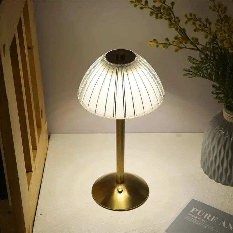 Skanto | Trådlampe med LED og tre fargemodi samt dimmefunksjon