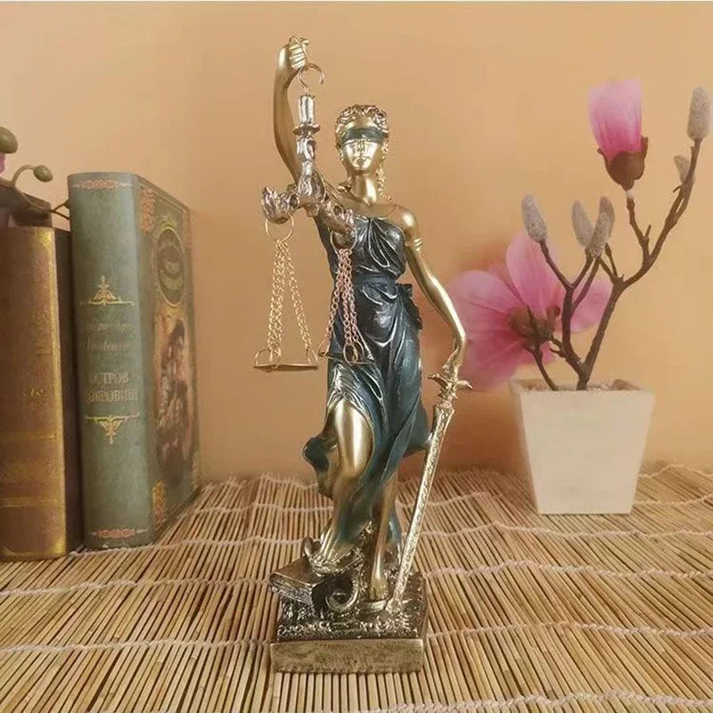 Skanto | ERMAKOVA europeisk antikk bronse gresk gudinne av rettferdighet statue Fair Angels harpiks skulptur ornamenter skrivebord hjemmeinnredning gave