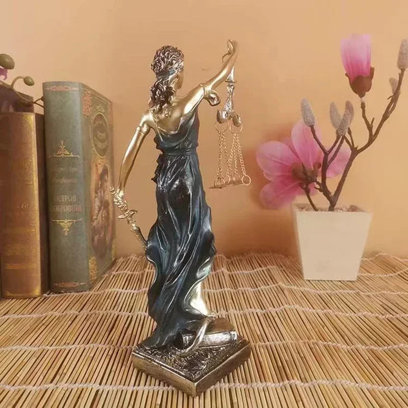 Skanto | ERMAKOVA europeisk antikk bronse gresk gudinne av rettferdighet statue Fair Angels harpiks skulptur ornamenter skrivebord hjemmeinnredning gave