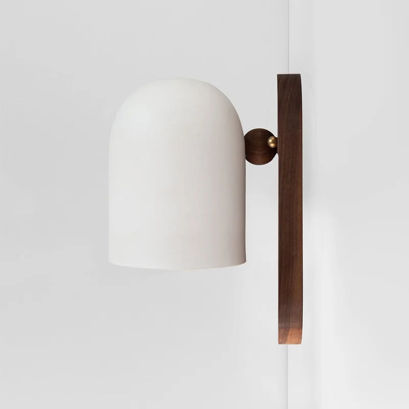 Skanto | Valnøtt Vegglampe i Wabi-Sabi Stil for Koselig Interiør