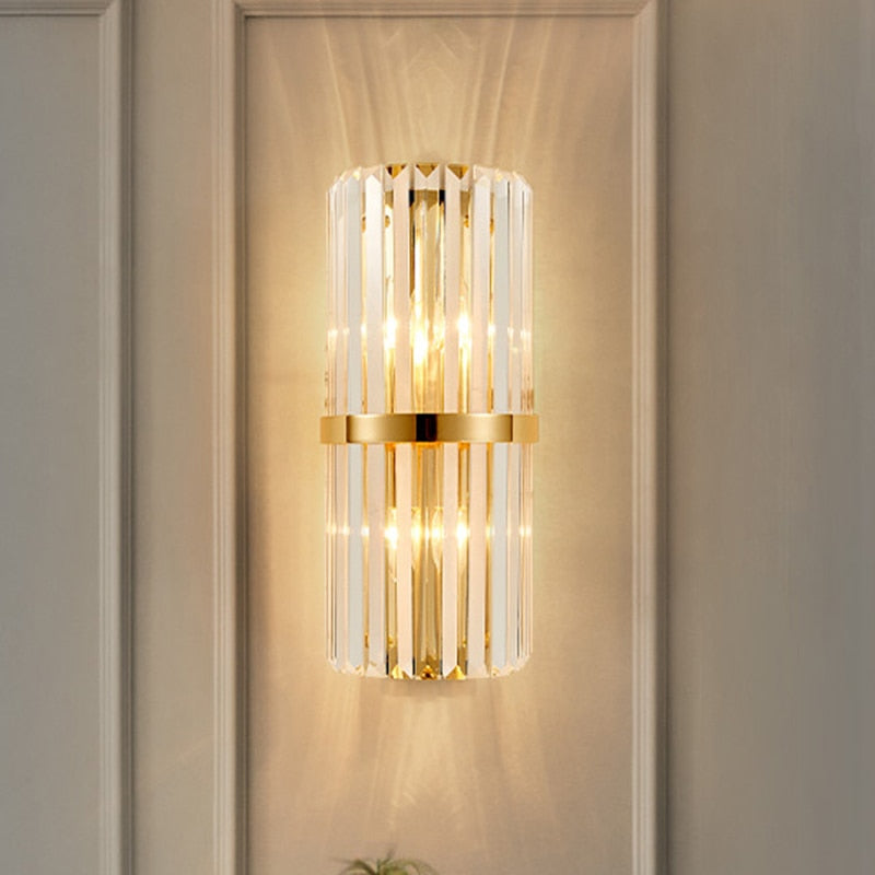 Skanto | GoldenGleam – Elegant Gullvegglampe med Varme Glød