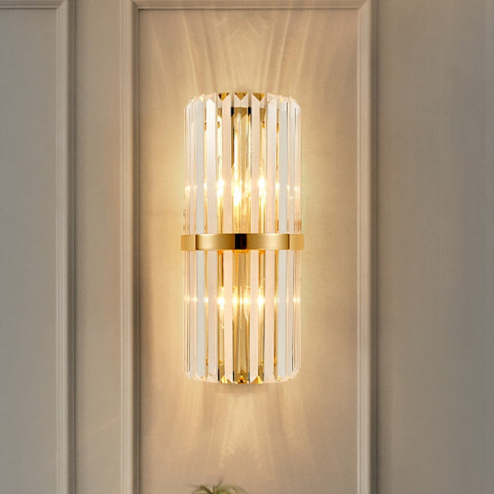 Skanto | GoldenGleam – Elegant Gullvegglampe med Varme Glød