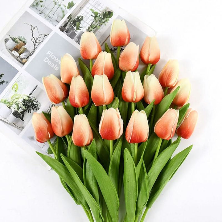 Künstlicher Tulpenstrauß mit realistisk wirkenden Blüten