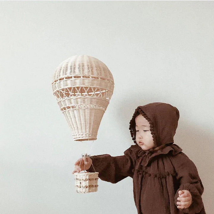 Skanto | Håndlaget Rattan Vevd Ballong Mobil Ornament