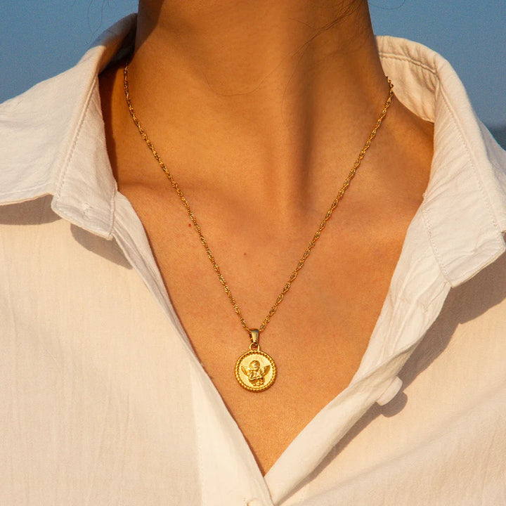 Skanto | 18k Delikat Teksturerte Engel Pendant Halskjede