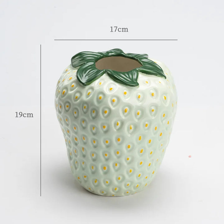 Stygg Jordbær Vase | Skanto