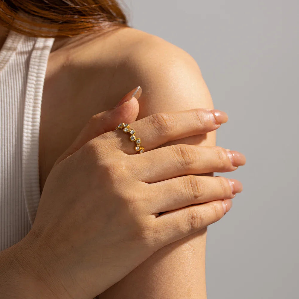 Skanto | Staggered Hive Diamond Ring