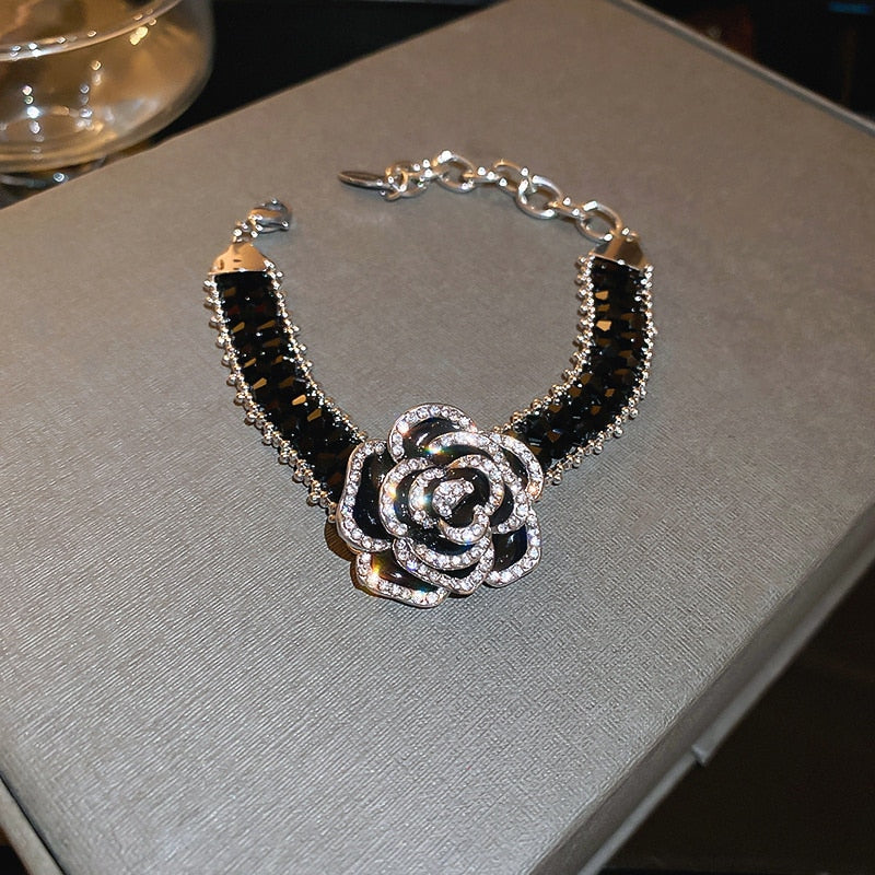 Skanto | Gothic Rose Håndlaget Krystallhalskjede
