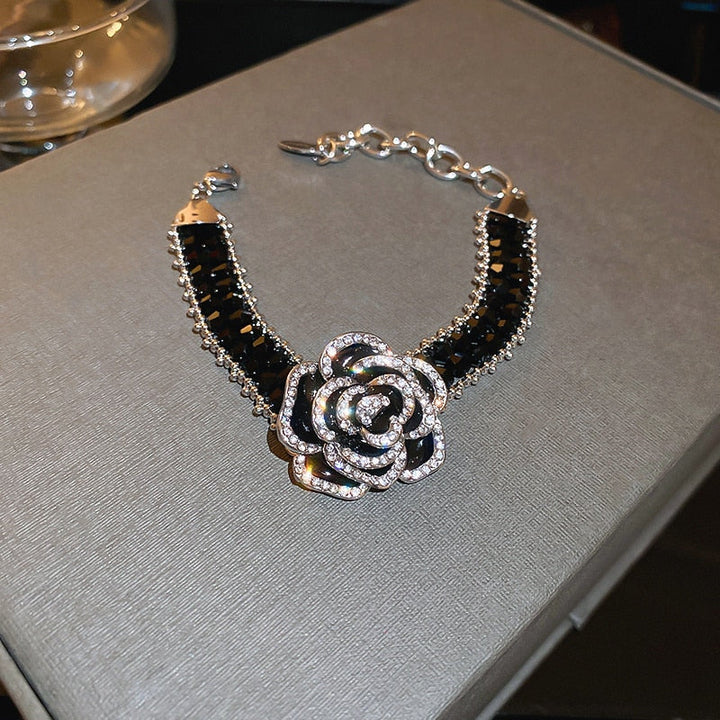 Skanto | Gothic Rose Håndlaget Krystallhalskjede