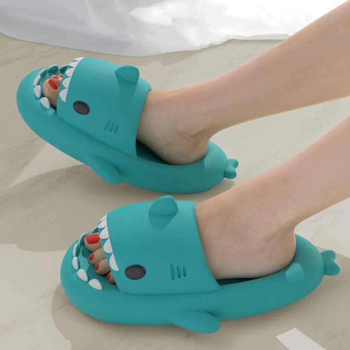 Skanto | Sharkywalk - Hai Slippers