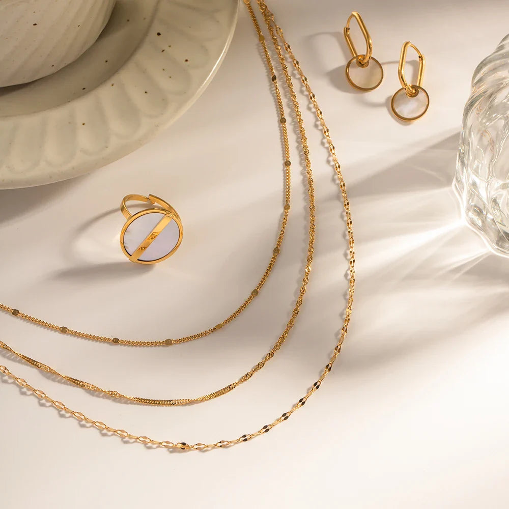 Skanto | 18k Delikat Klassisk Tre-lags Smykke Stable