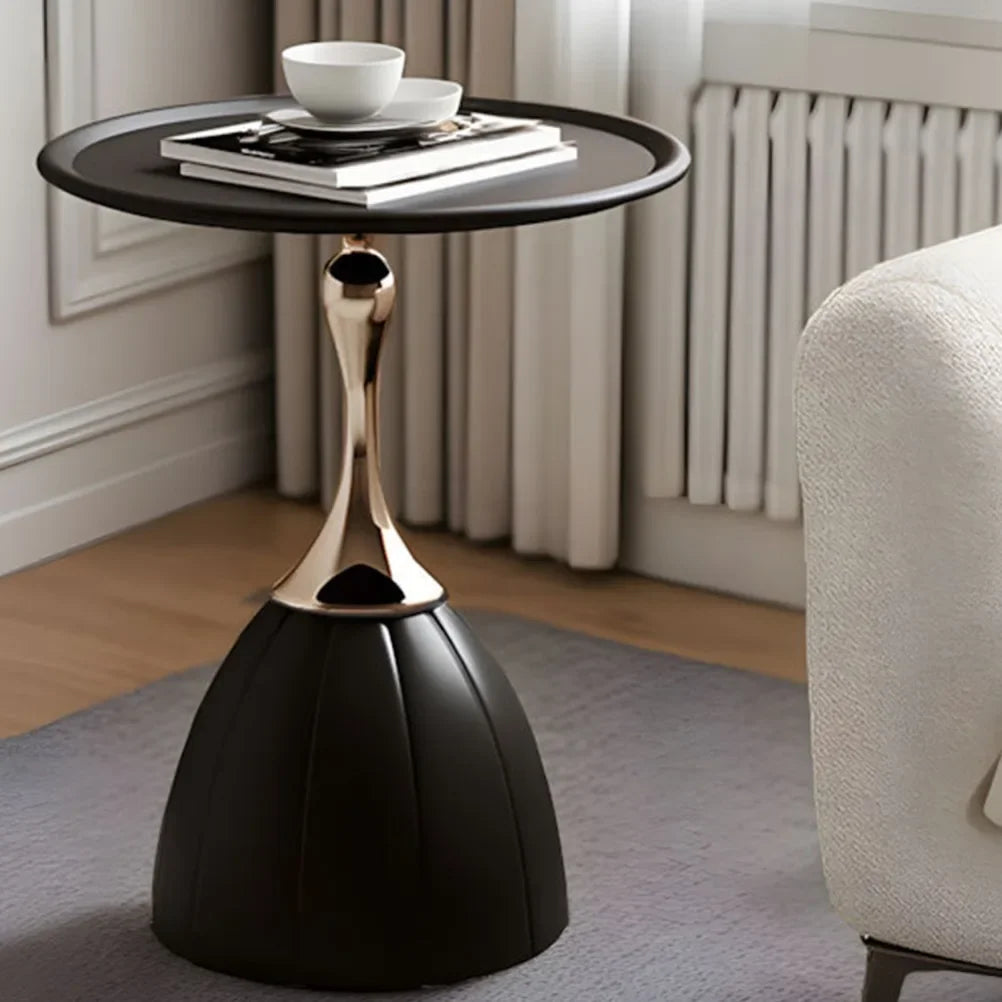 Skanto | Nordic Lotus Side Table i skandinavisk design