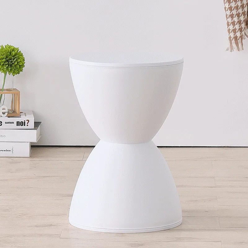 Skanto | Minimalist Sidebord Laget av Plast
