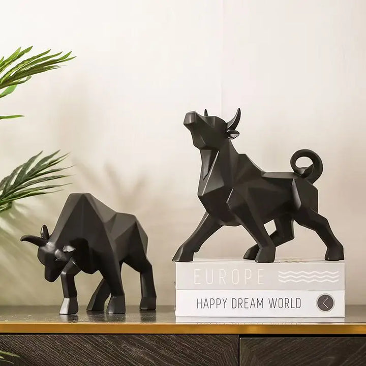 Skanto | ToroArte Bulle Skulptur | Nordisk Design | Harpiksfigur Moderne | 35 cm / 26 cm