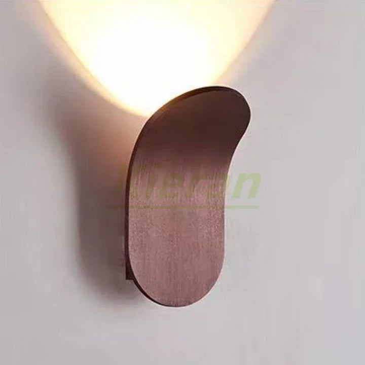 Skanto | SkandiGlow Vegglampe | LED Skateboard Design | Moderne & Kreativ