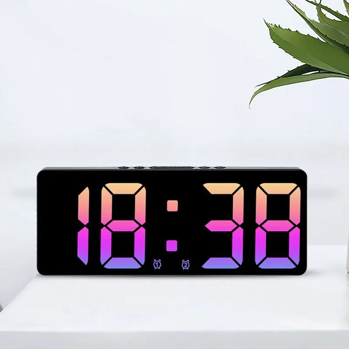 Skanto | Intelligent LED Klokke med Stemmekraft