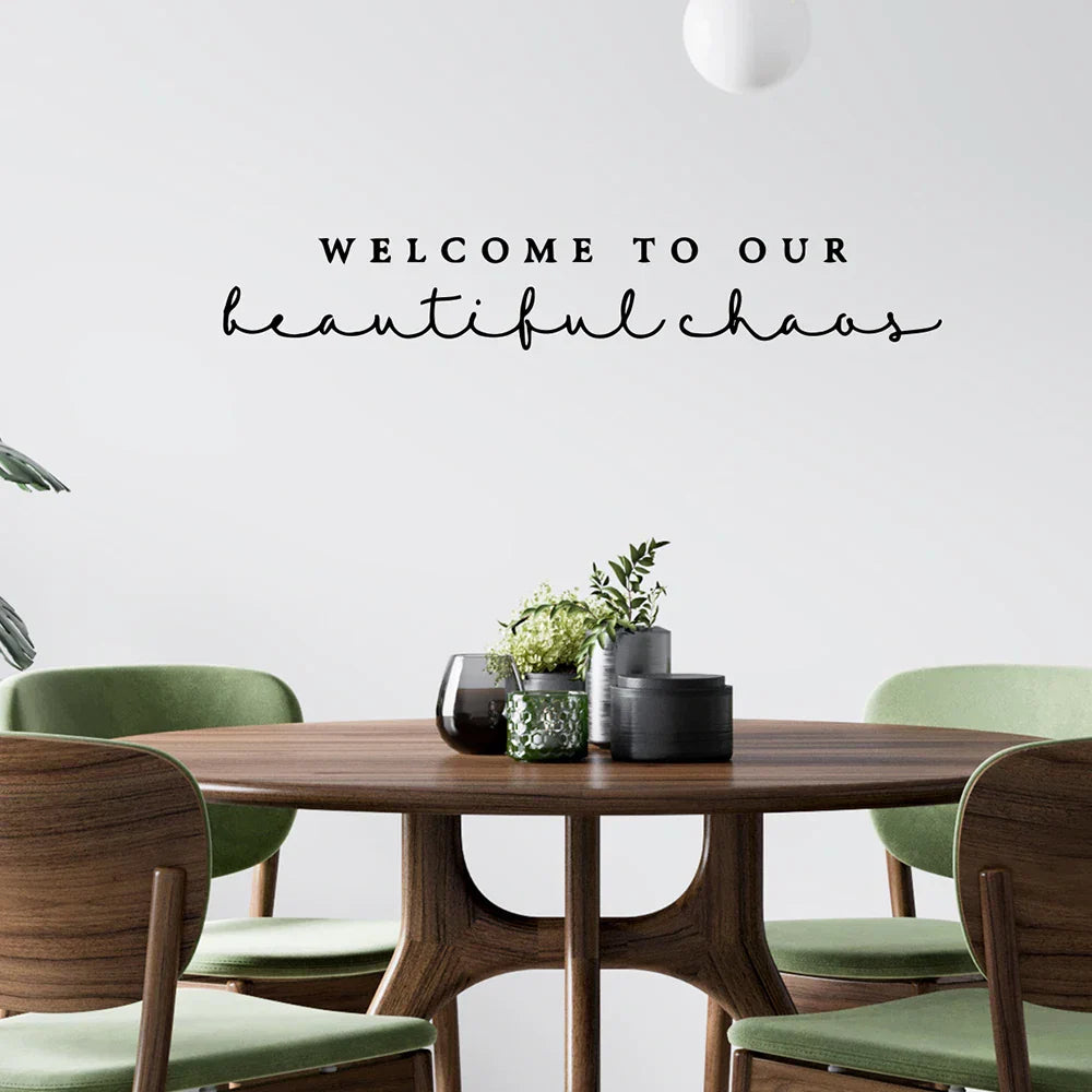 Beautiful Chaos Familie Hjem Veggklistremerke Avtakbar Peel and Stick Typografisk Veggdekal For Stue Spisestue Kreativ DIY Veggdekor | Skanto