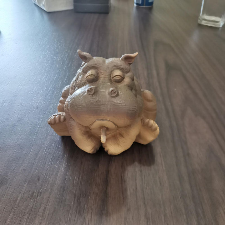 Skanto | Lekfull Flodhest Hage Sprinkler Statue
