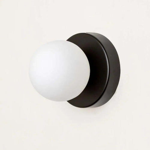LumiGlobe - Moderne Vegglampe med Glassblokk i Mid-Century Stil Skanto