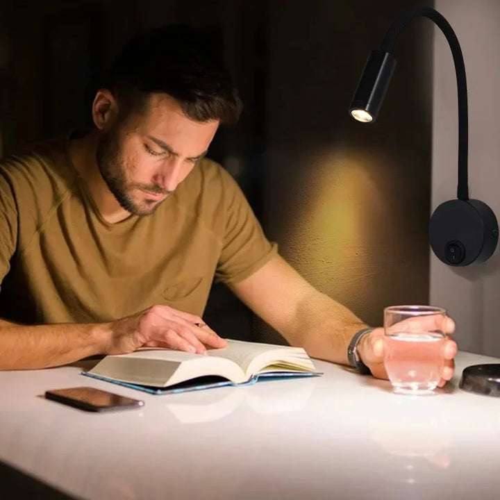 Skanto | Allsidig LED Vegglampe: Moderne, Fleksibel, Perfekt for Lesing i Sengen