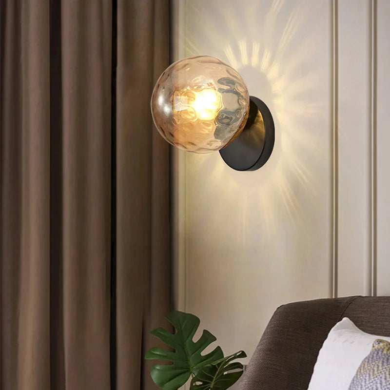 GleamGold - Luksus Gull Vegglampe med Glass Skanto