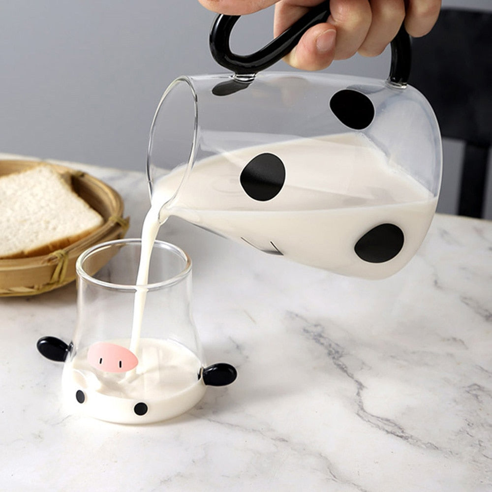Søt ku glasskanne med kopp